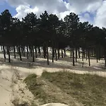 House In Near Dunes And Holiday home *