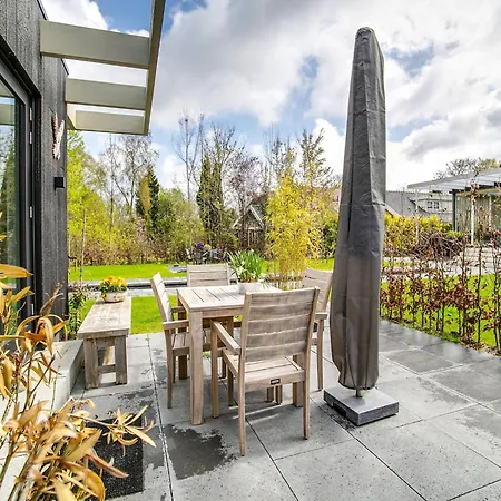 Hébergement de vacances House In Near Dunes And *