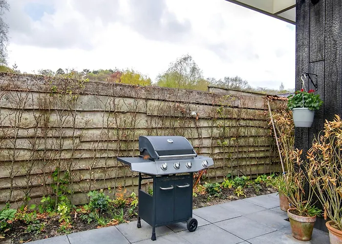 House In Near Dunes And * Σχόορλ